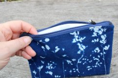 zipová taštička Blue louka NO8